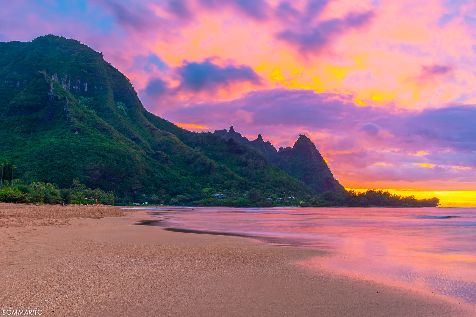 Tunnels Beach