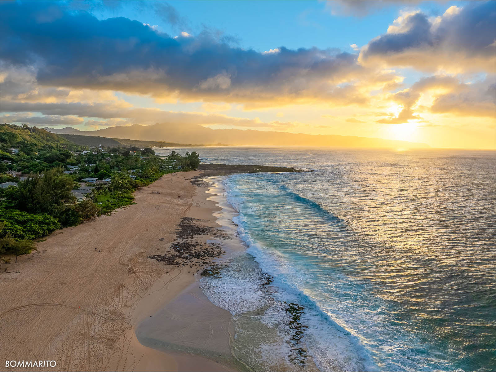 Golden Shores of Oahu